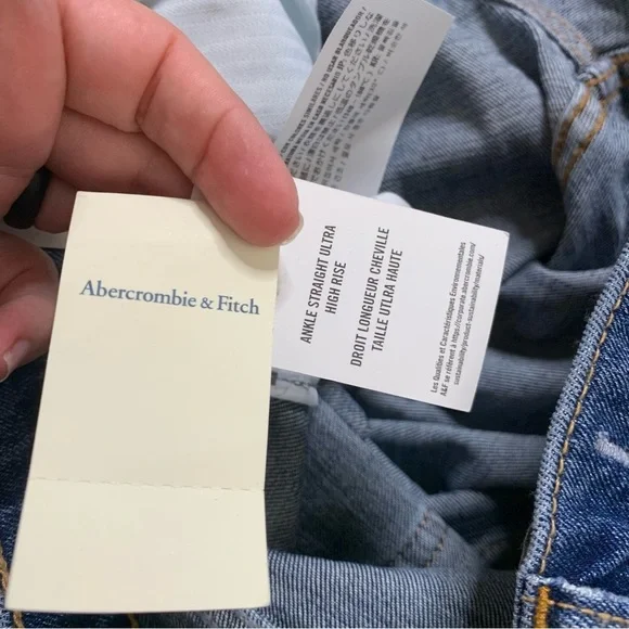 Abercrombie & Fitch Womens blue the ankle straight distressed knee jeans 18S NWT - Picture 9 of 10
